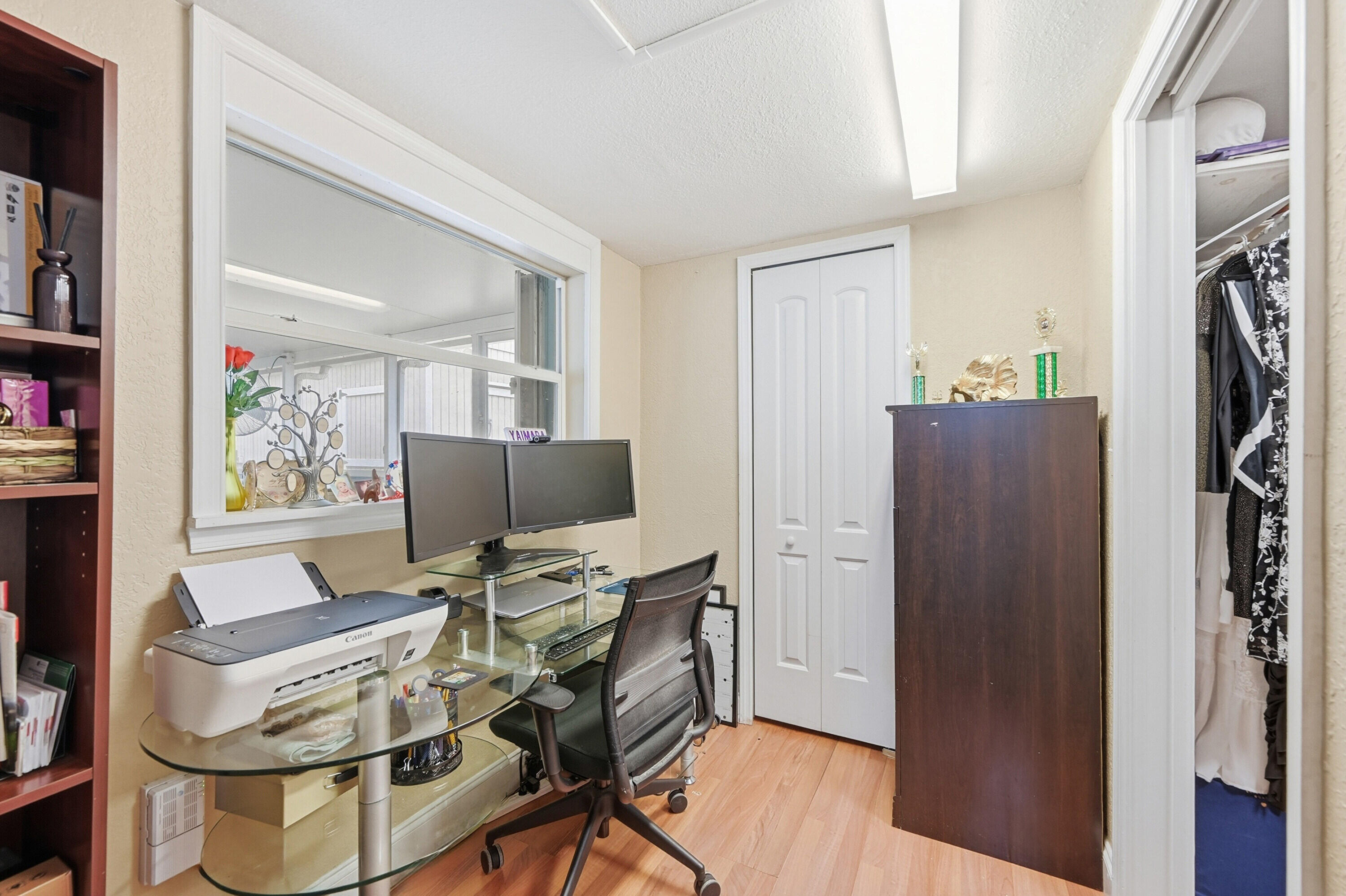 DRIFTWOOD PLAZA NO 3 - Residential