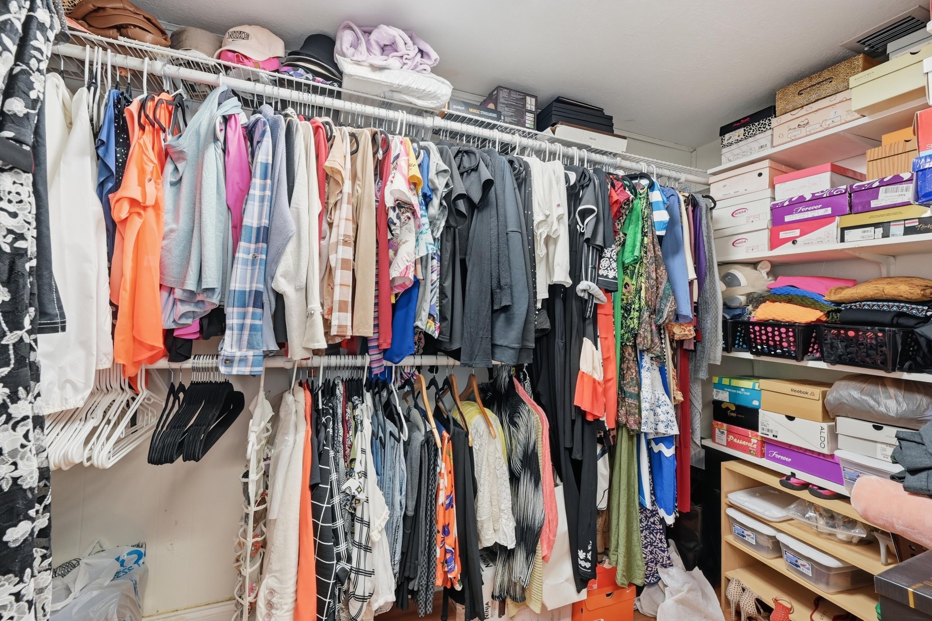 DRIFTWOOD PLAZA NO 3 - Residential