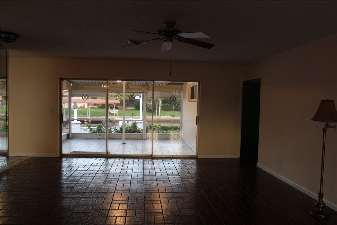 Shelter Islands 43-6 B - Residential