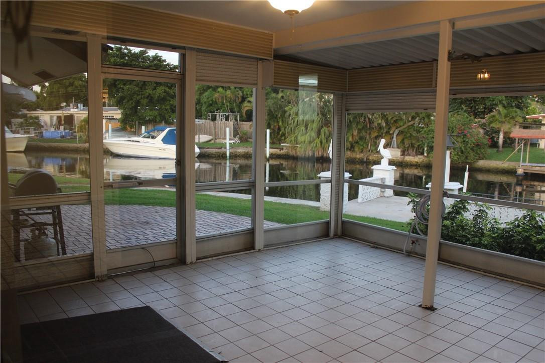 Shelter Islands 43-6 B - Residential