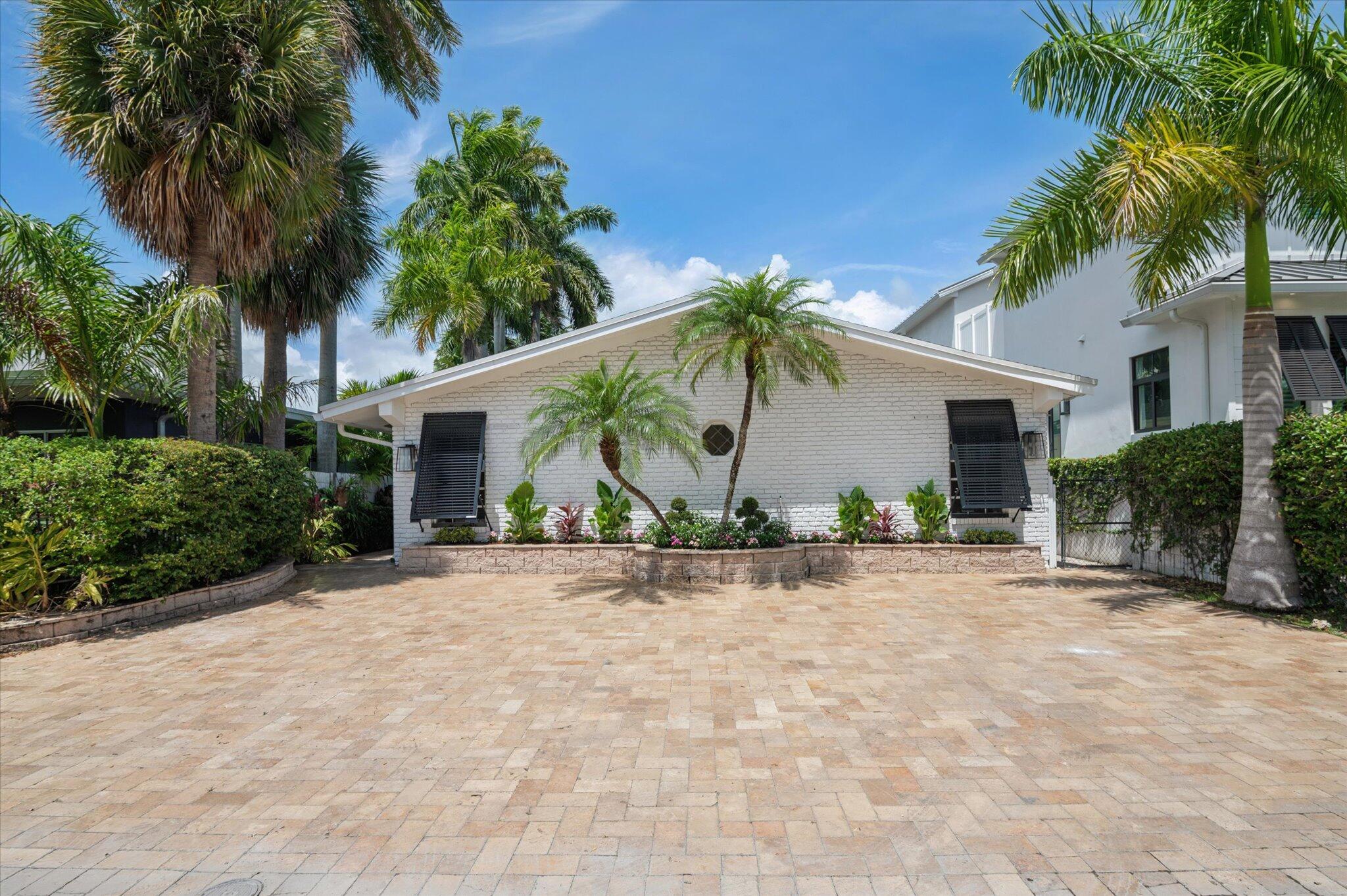 Las Olas Isles - Residential