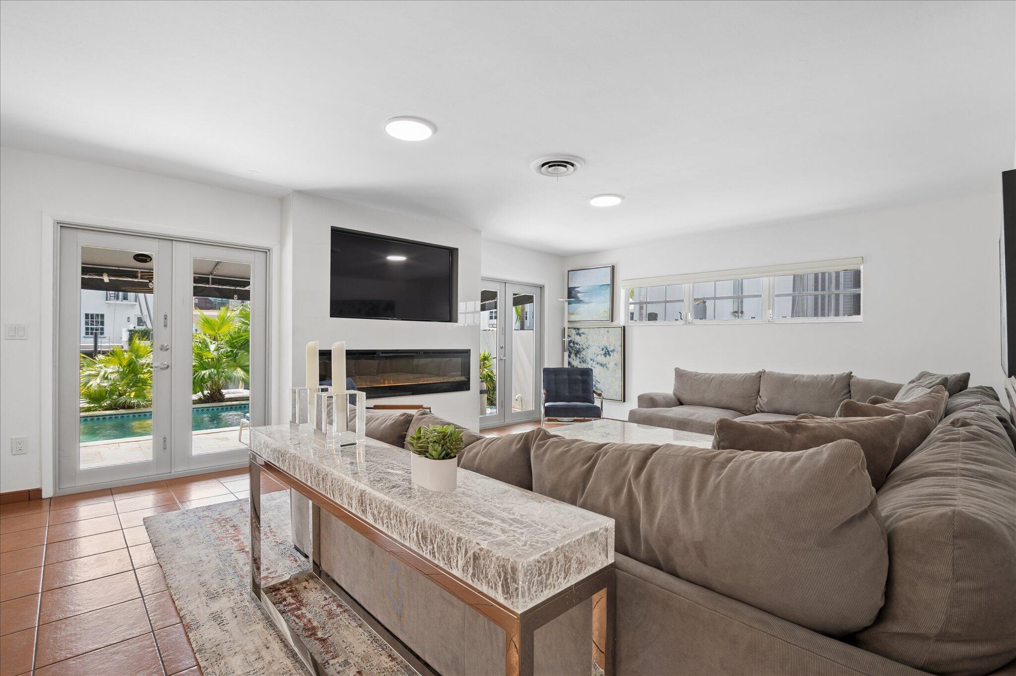 325 Coconut Isle Drive