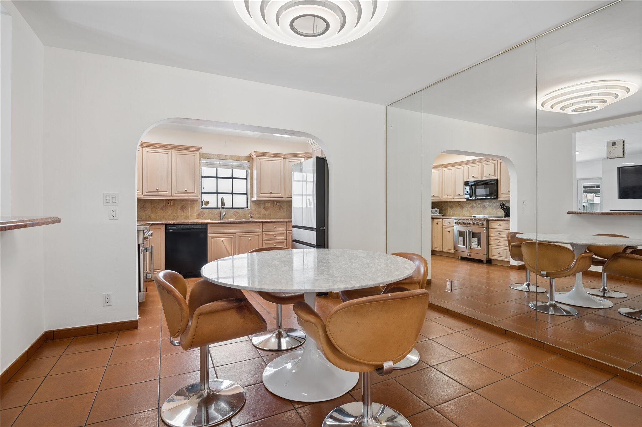 Las Olas Isles - Residential