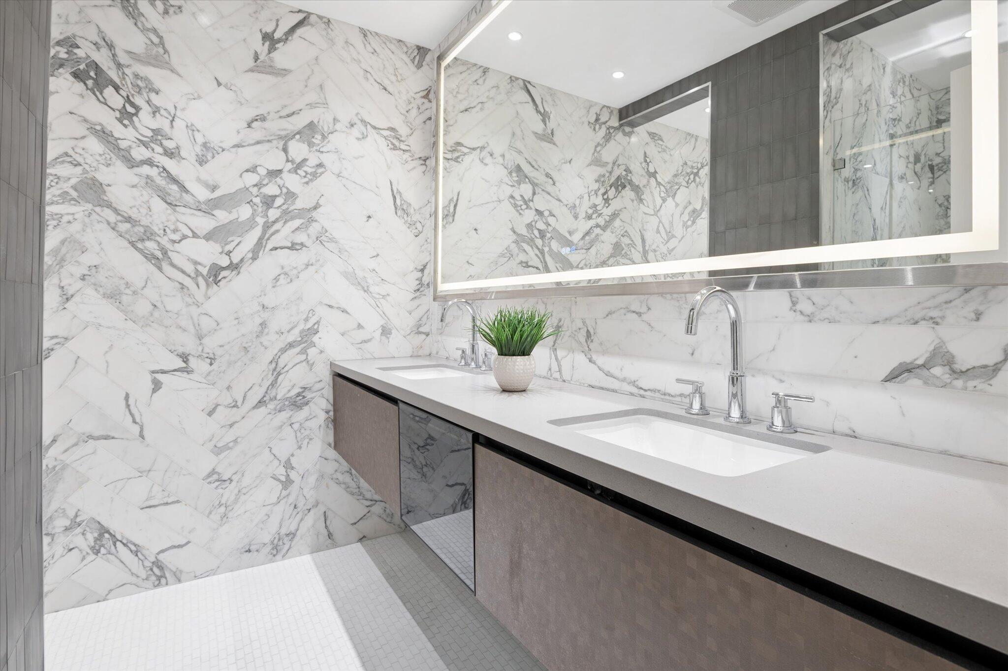 Las Olas Isles - Residential