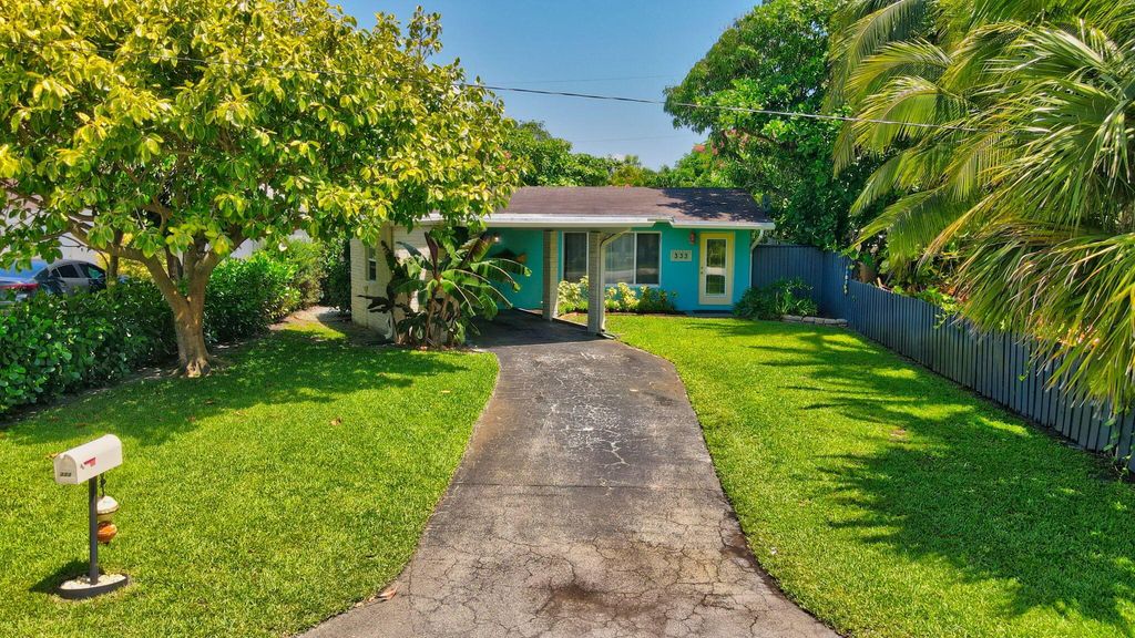 Photo of 333 Dover Street, Boca Raton, FL 33487 (MLS # R11092728)