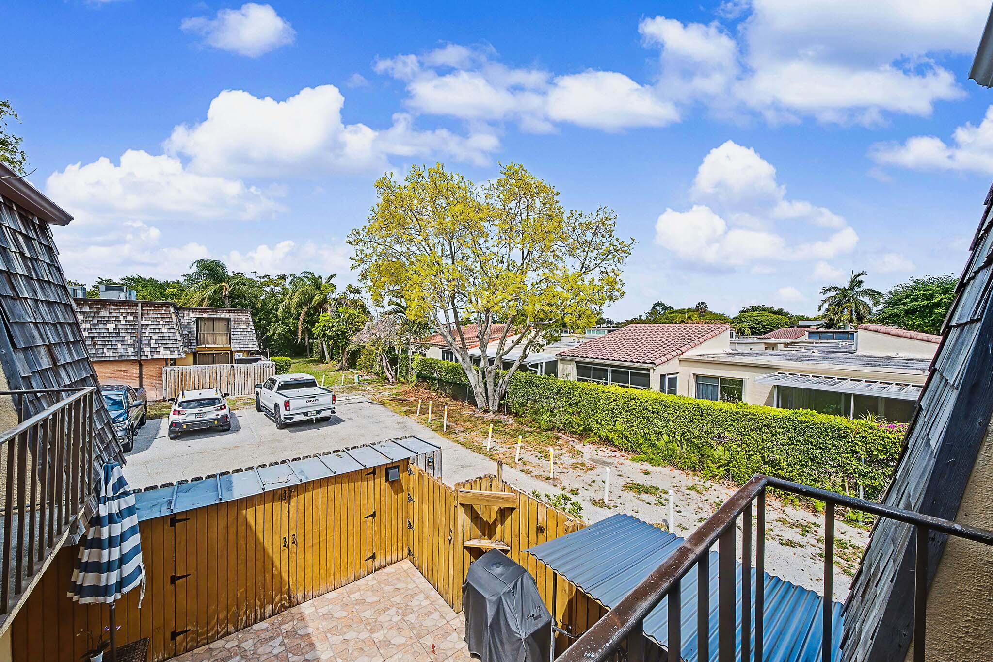 LAKEWOOD OF PALM SPRINGS - Residential