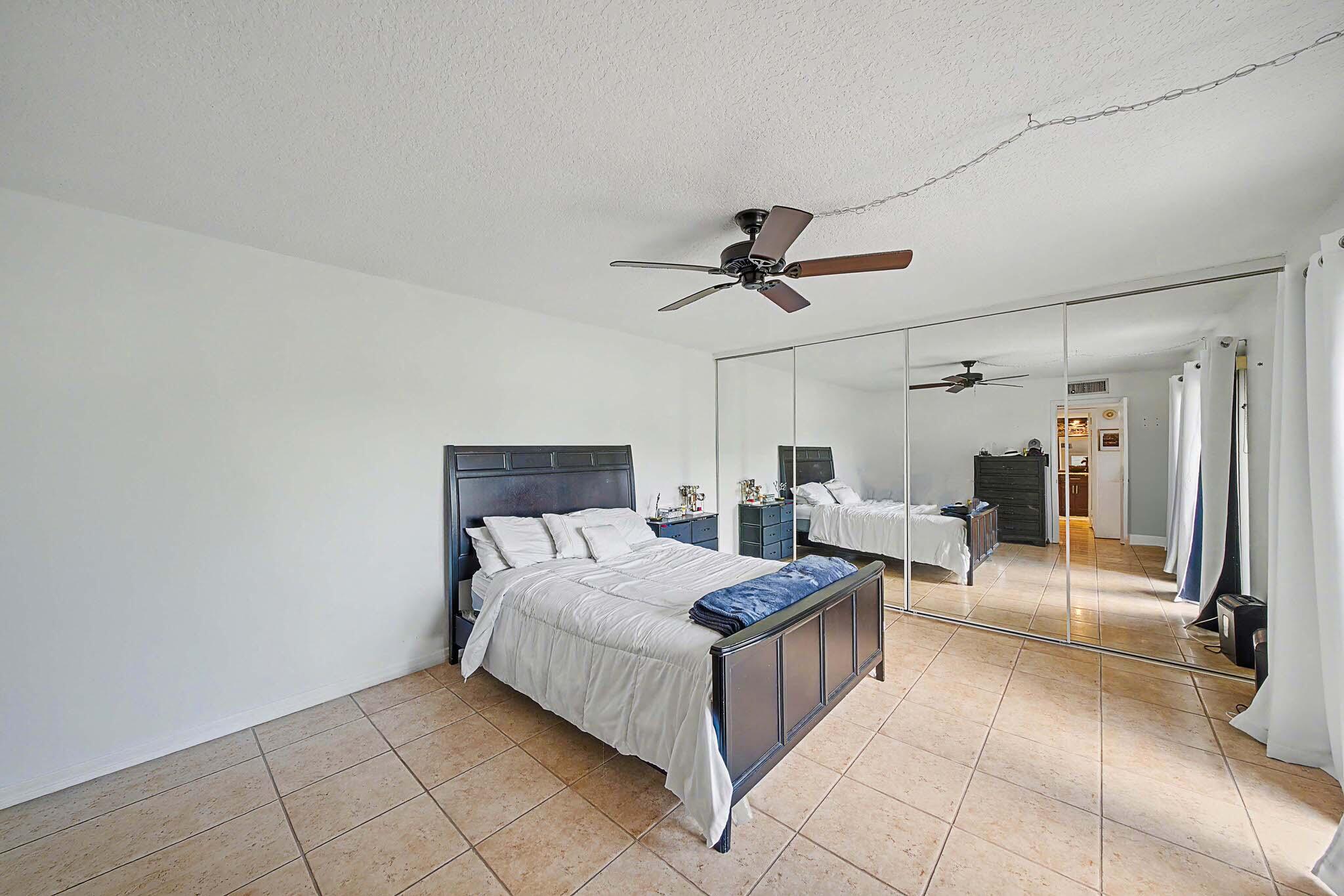 LAKEWOOD OF PALM SPRINGS - Residential