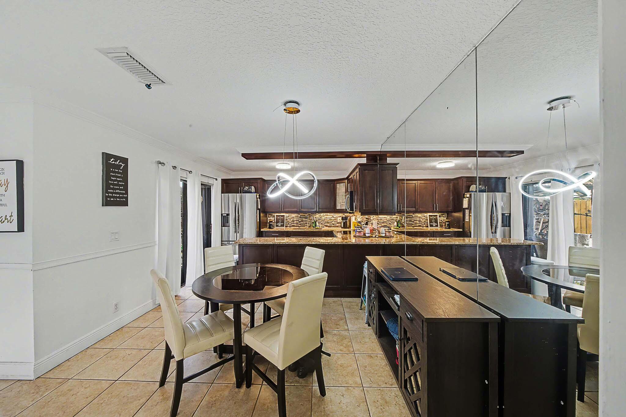 LAKEWOOD OF PALM SPRINGS - Residential