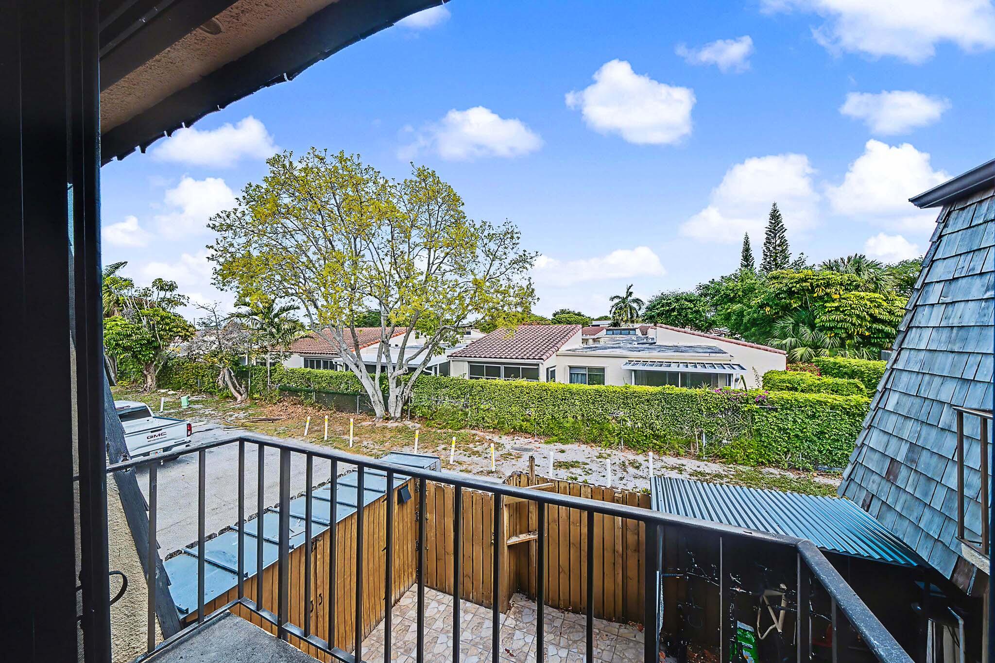 LAKEWOOD OF PALM SPRINGS - Residential