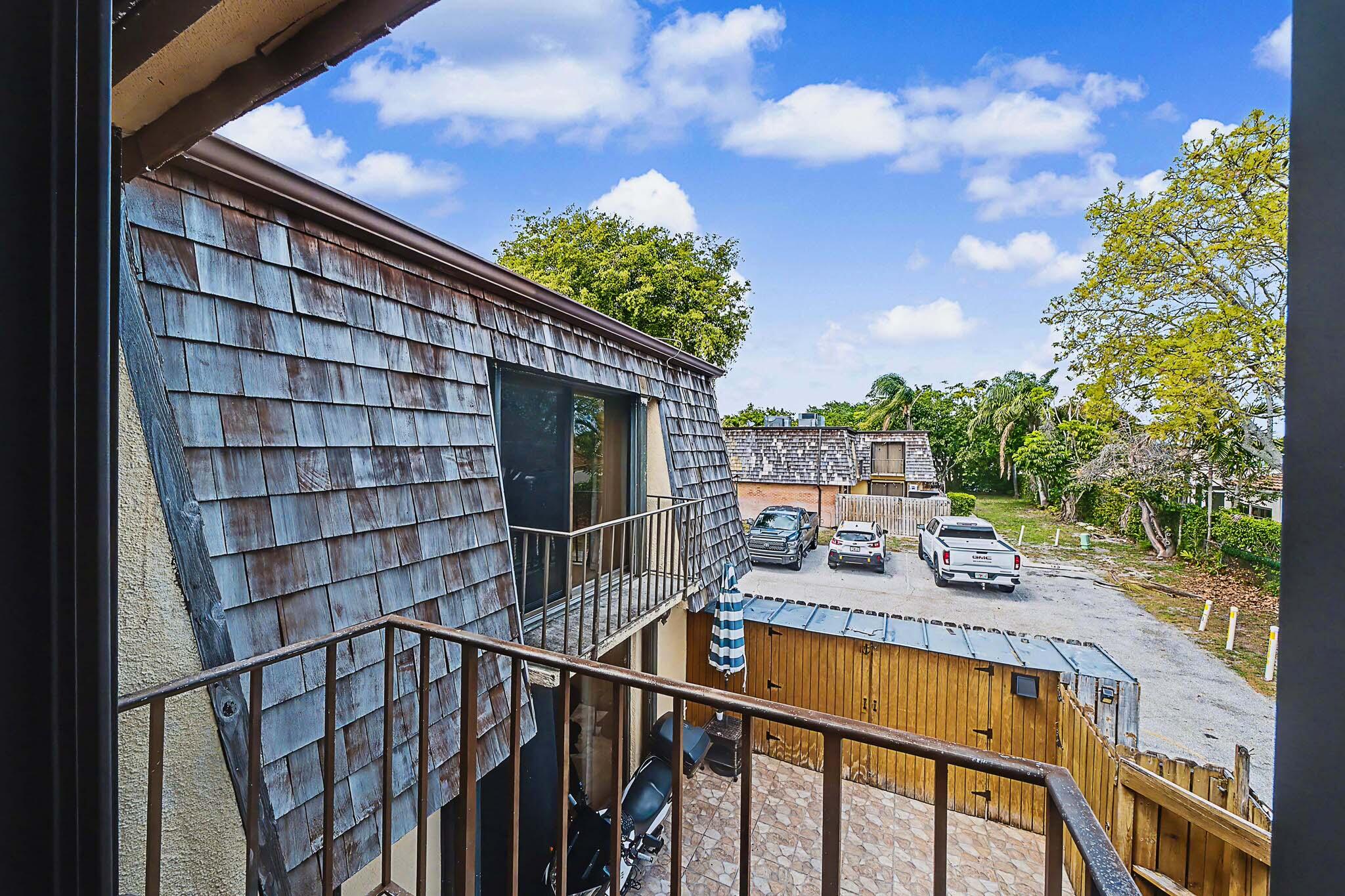 LAKEWOOD OF PALM SPRINGS - Residential