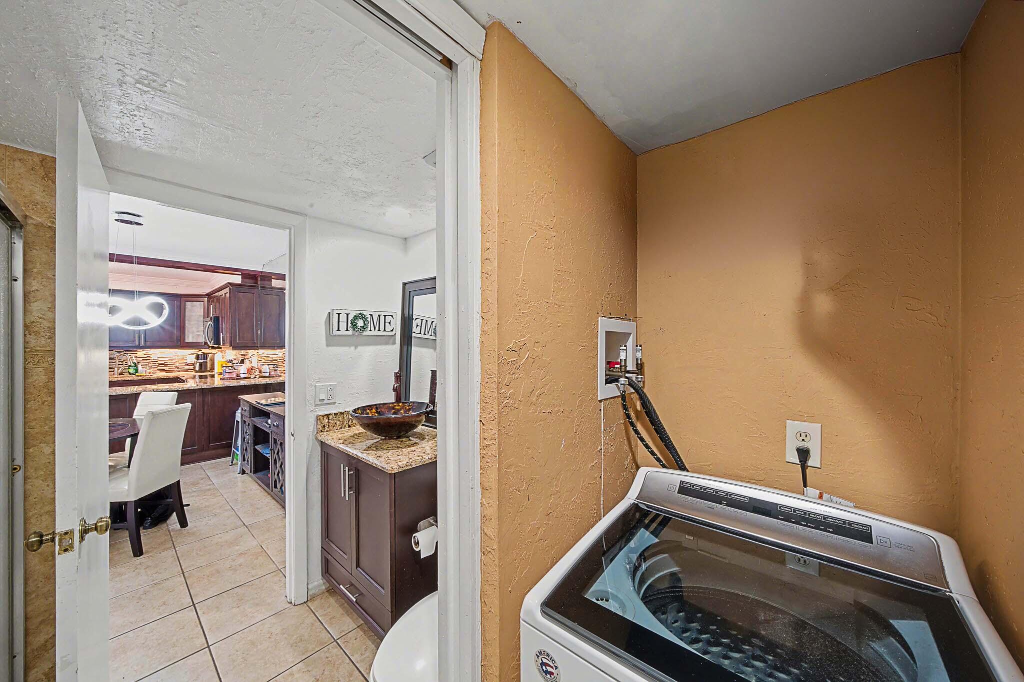 LAKEWOOD OF PALM SPRINGS - Residential