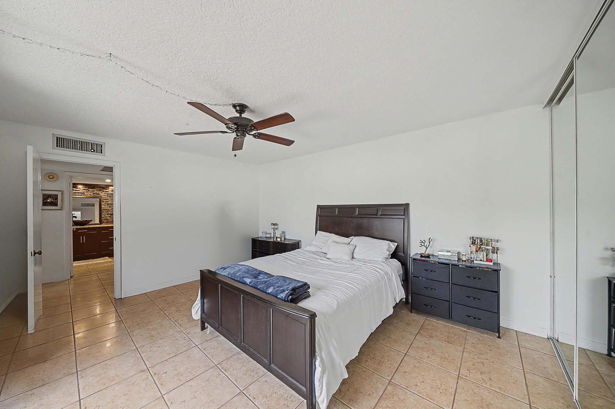 LAKEWOOD OF PALM SPRINGS - Residential