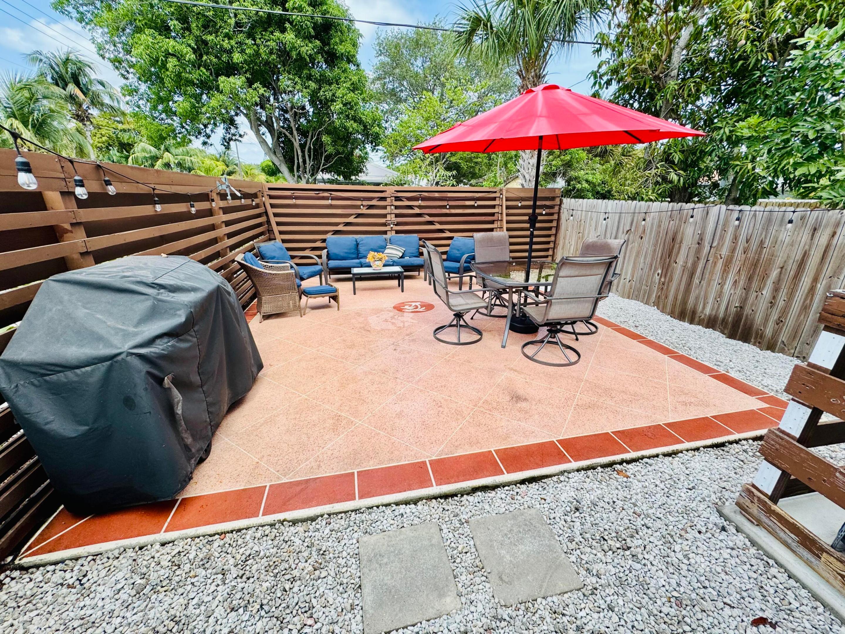 LAKE WORTH TOWN OF - Residential Lease