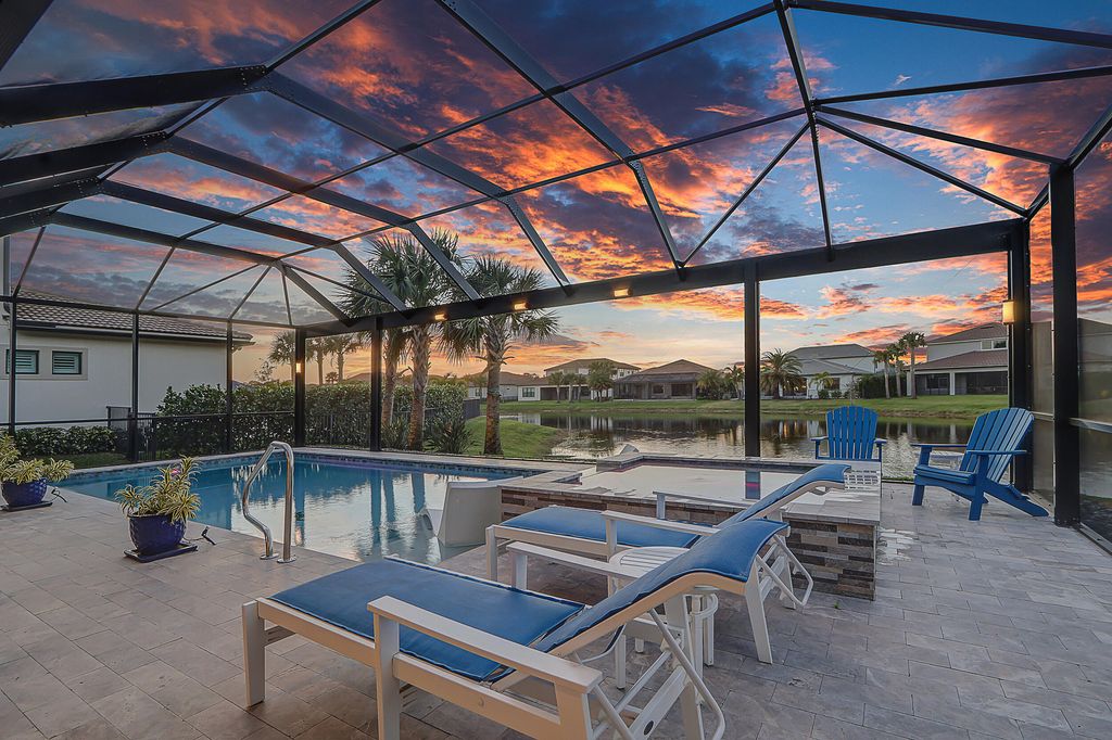 Photo of 117 Echelon Crest Trail, Jupiter, FL 33478 (MLS # R10973245)