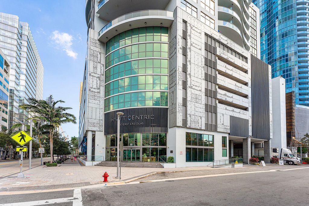 Photo of 100 E Las Olas Boulevard #3001, Fort Lauderdale, FL 33301 (MLS # R11163708)