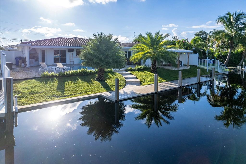 Photo of 6251 NE 20th Ter, Fort Lauderdale, FL 33308 (MLS # F10402573)