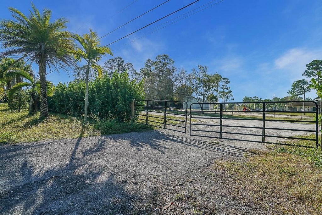 Photo of 17955 40th Run N, Loxahatchee, FL 33470 (MLS # R10966317)