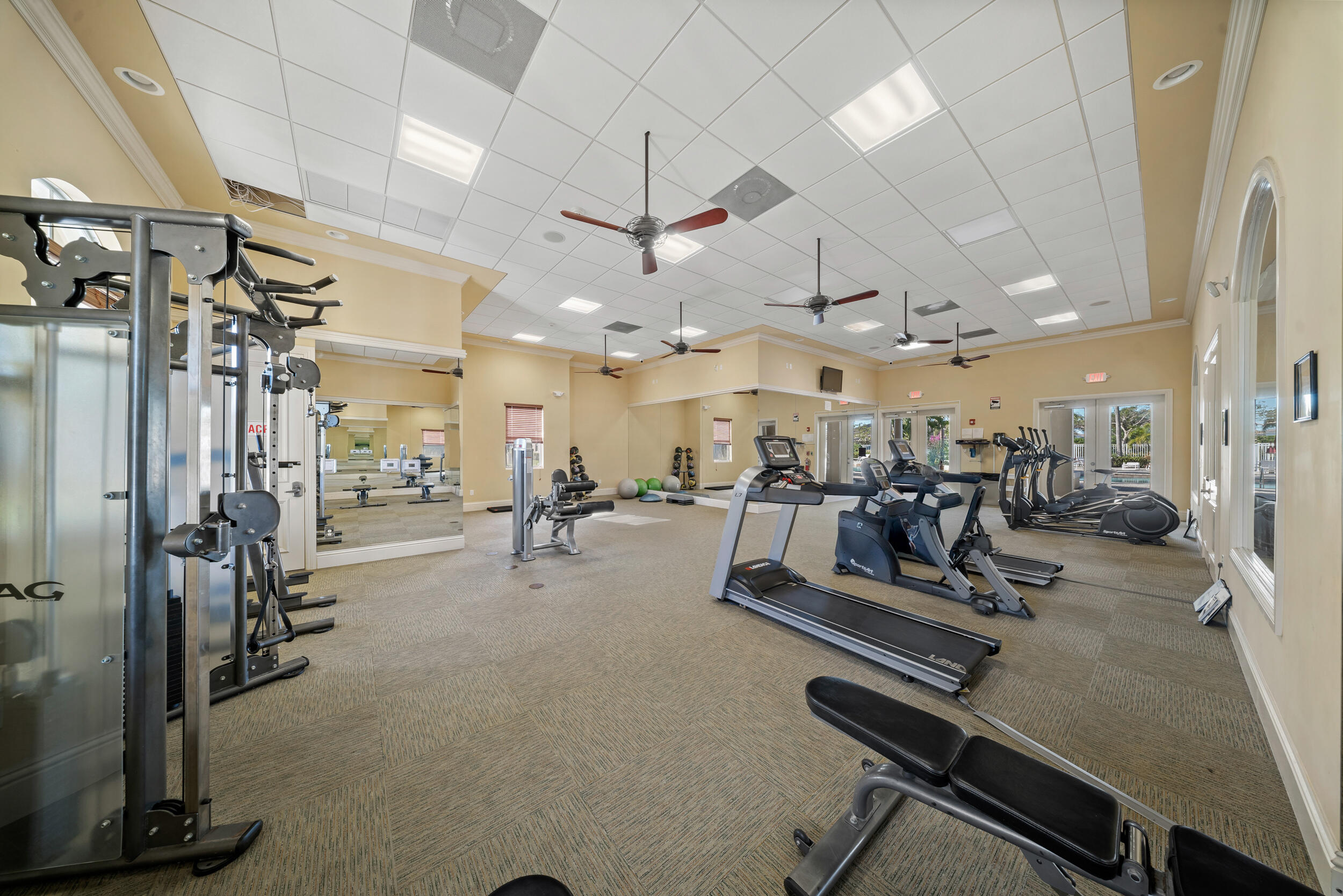 ST ANDREWS TOWNHOMES REPLAT NO 2 - Residential
