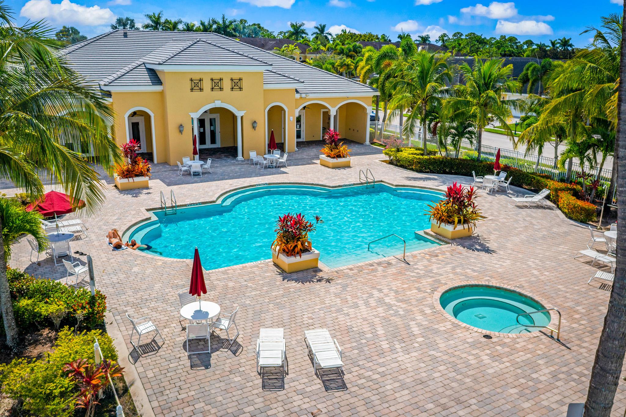 ST ANDREWS TOWNHOMES REPL - Residential