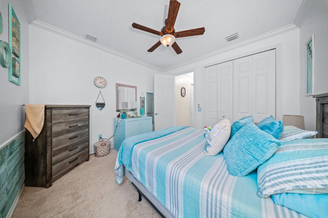 ST ANDREWS TOWNHOMES REPLAT NO 2 - Residential