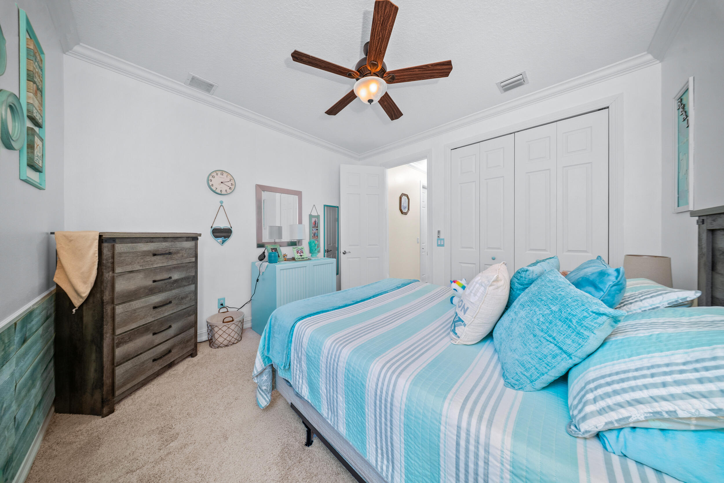 ST ANDREWS TOWNHOMES REPLAT NO 2 - Residential