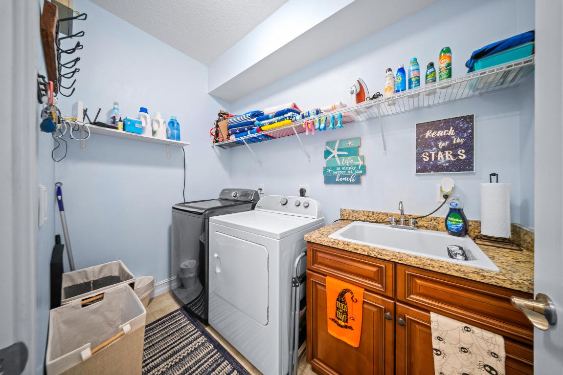 ST ANDREWS TOWNHOMES REPLAT NO 2 - Residential