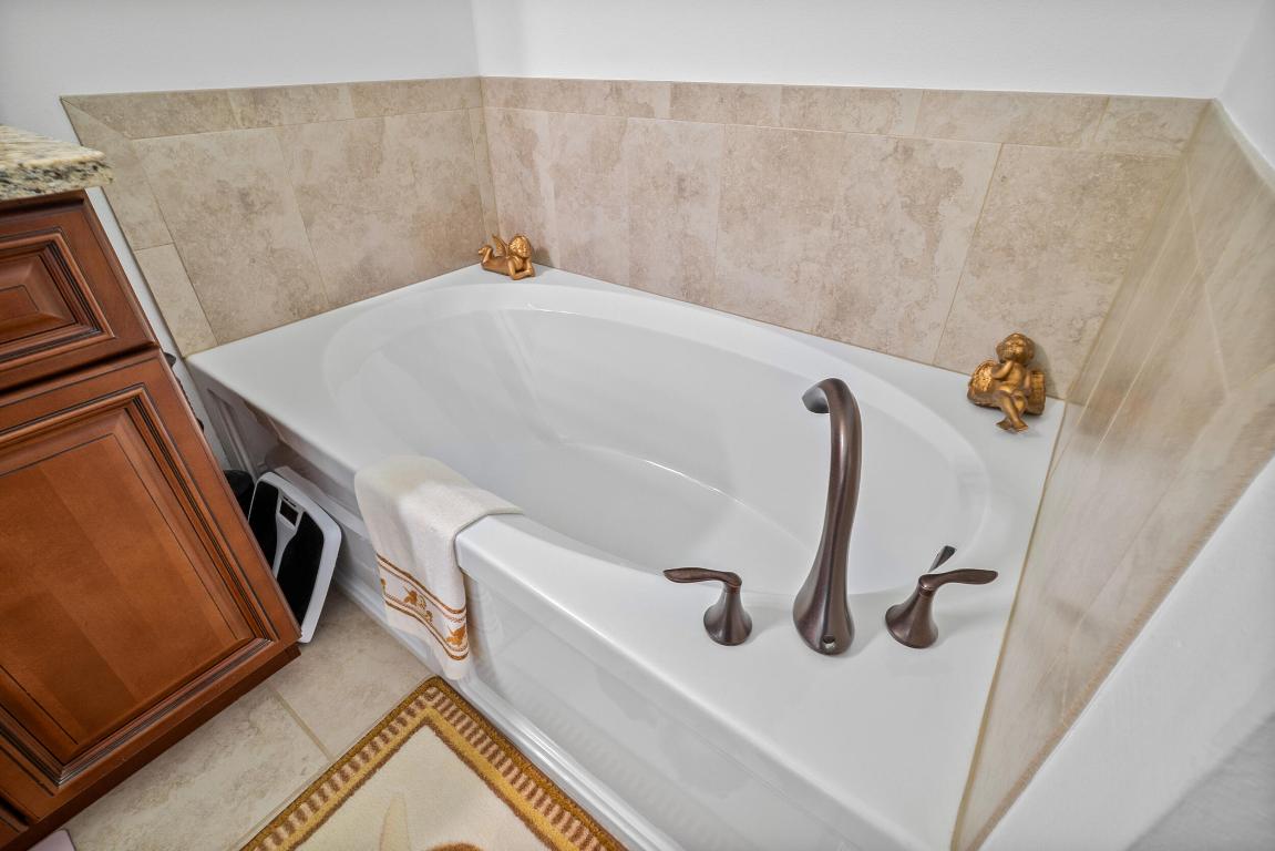 ST ANDREWS TOWNHOMES REPLAT NO 2 - Residential