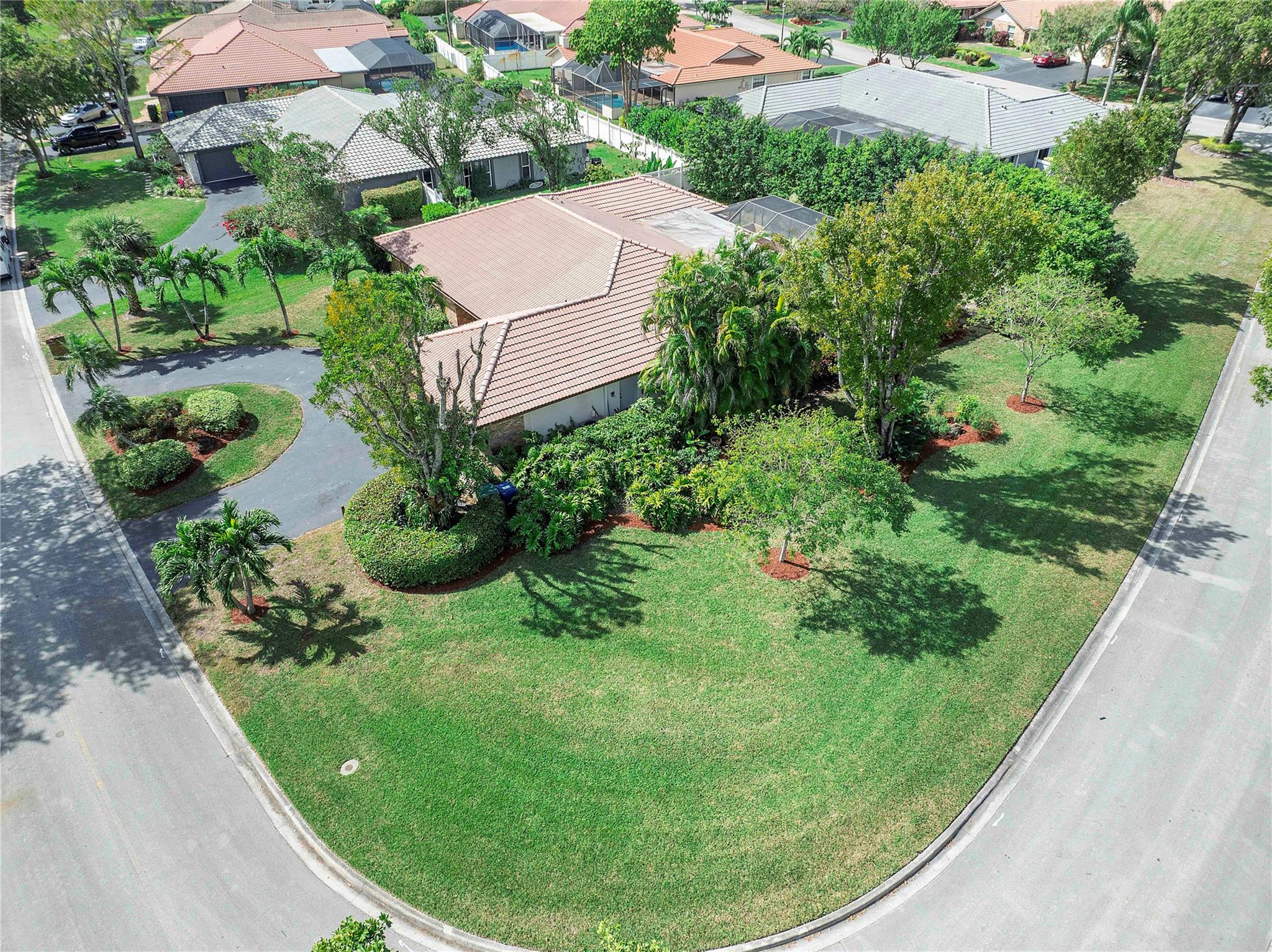 11217 NW 10TH Manor
