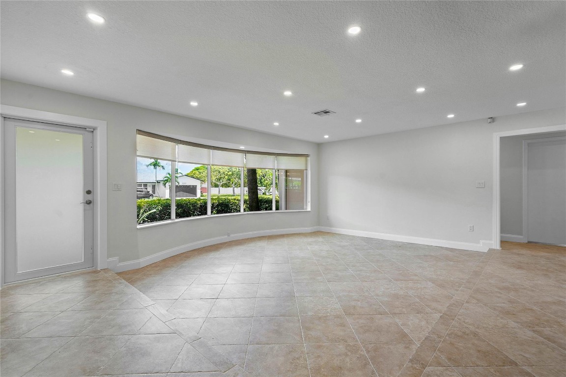 Hollywood Hills Amd 6-31 - Residential Lease