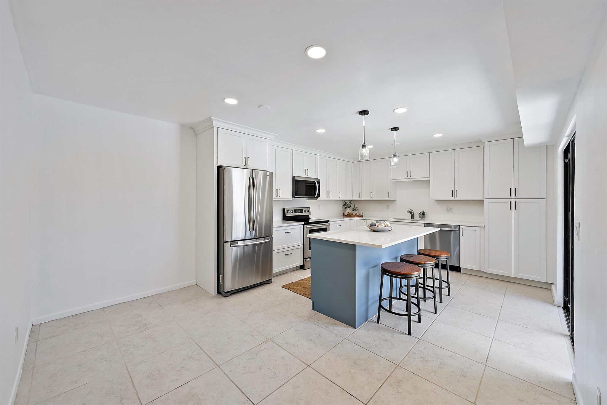 1420 Ocean Way 30c