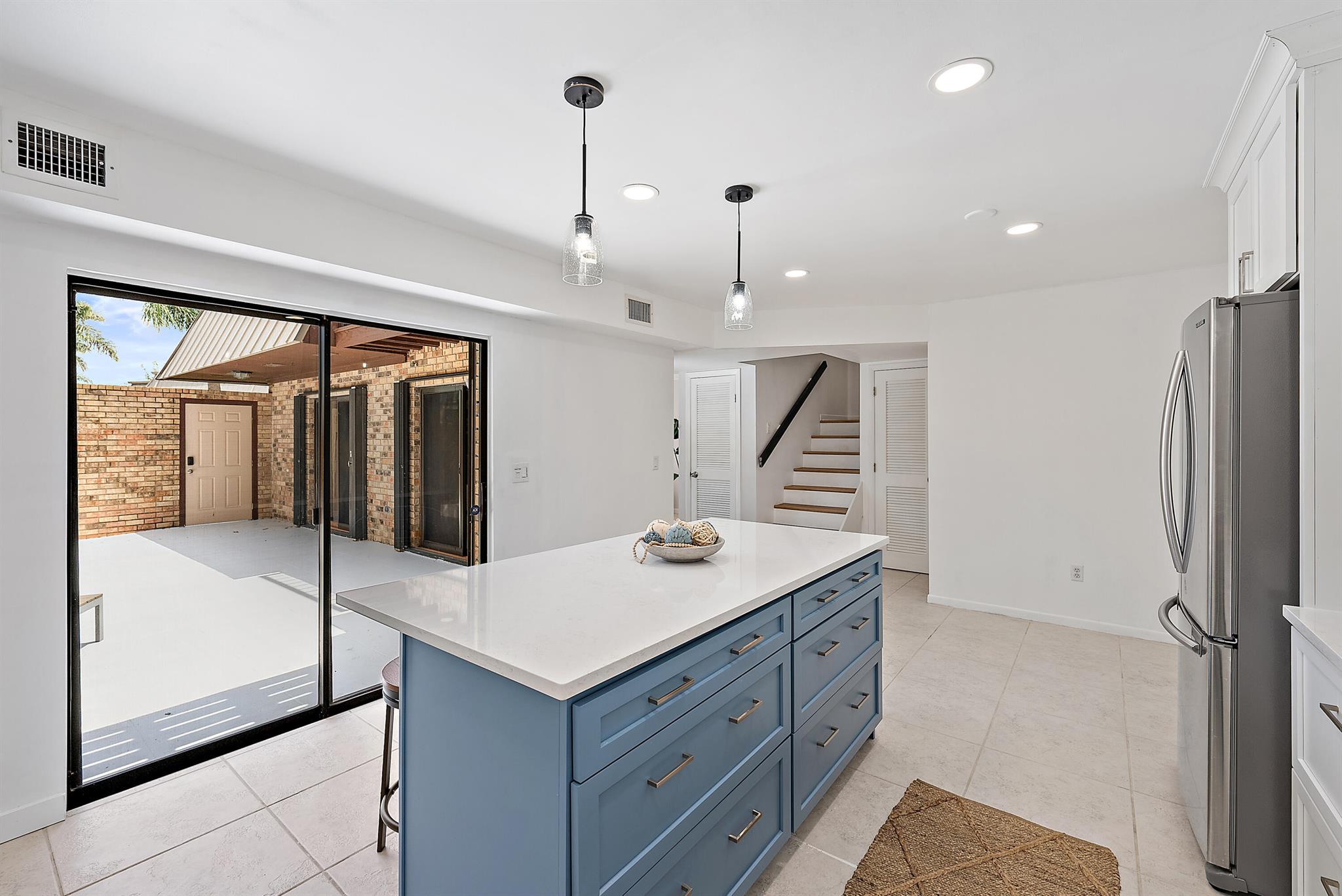 1420 Ocean Way 30c
