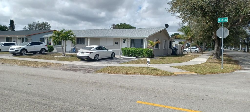 Photo of 630 N 58th Avenue, Hollywood, FL 33021 (MLS # F10555793)