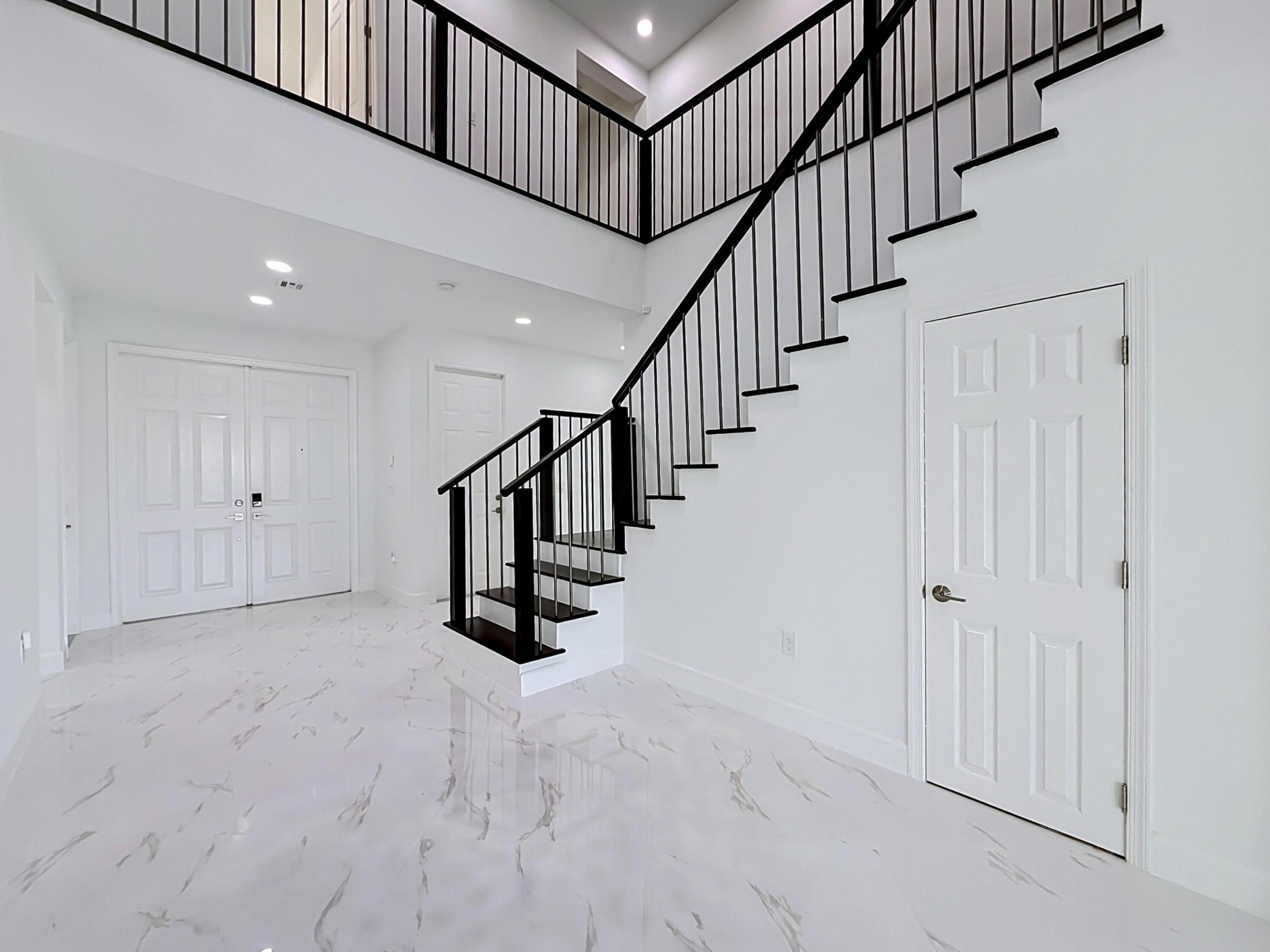 OLYMPIA PL 2 - Residential