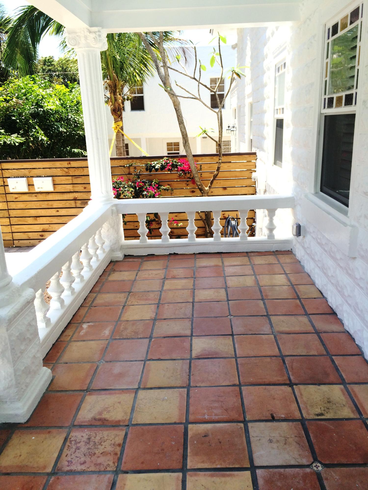 GRANDVIEW HEIGHTS - PALM BEACH HEIGHTS - Residential Lease