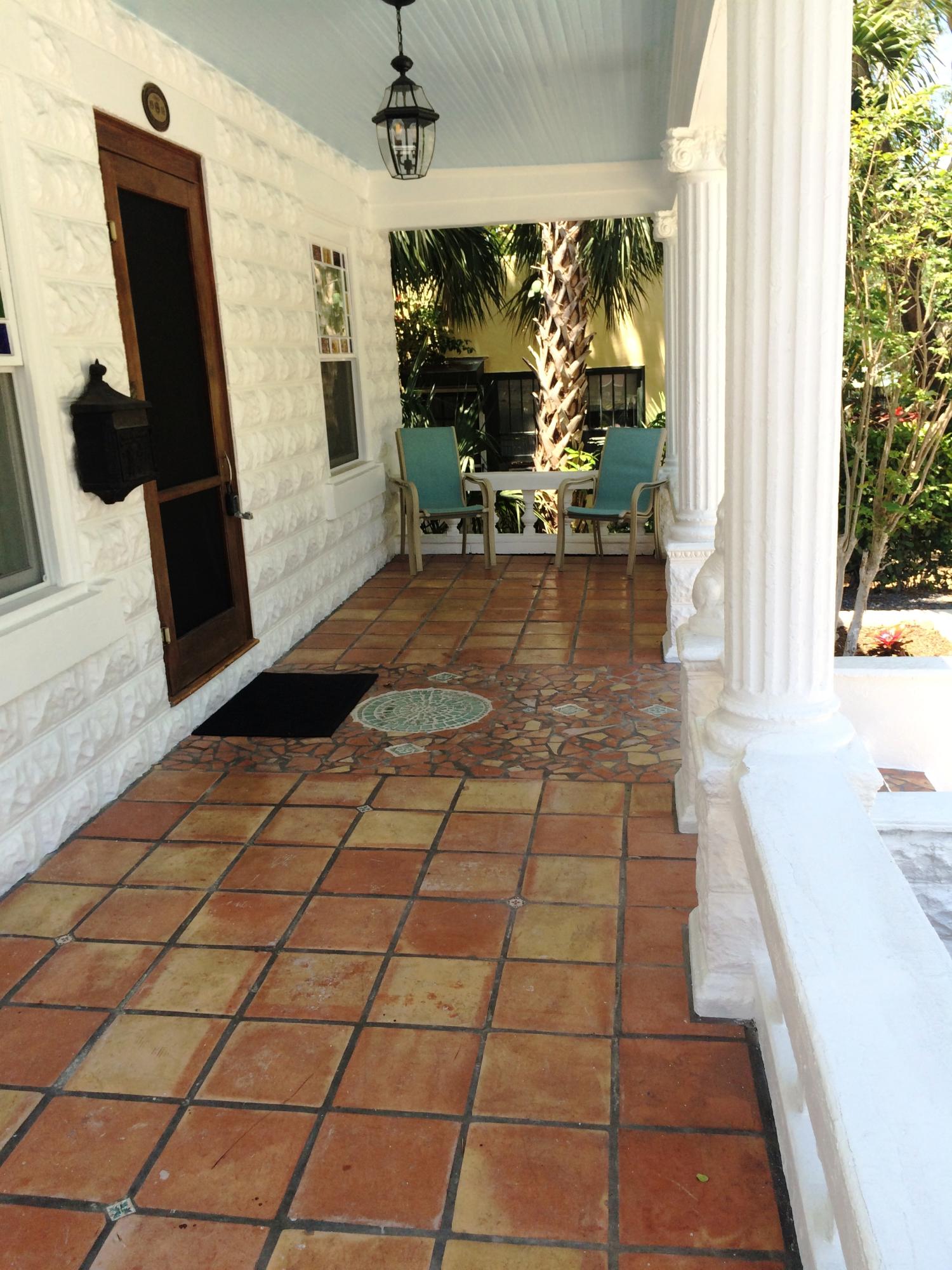 GRANDVIEW HEIGHTS - PALM BEACH HEIGHTS - Residential Lease