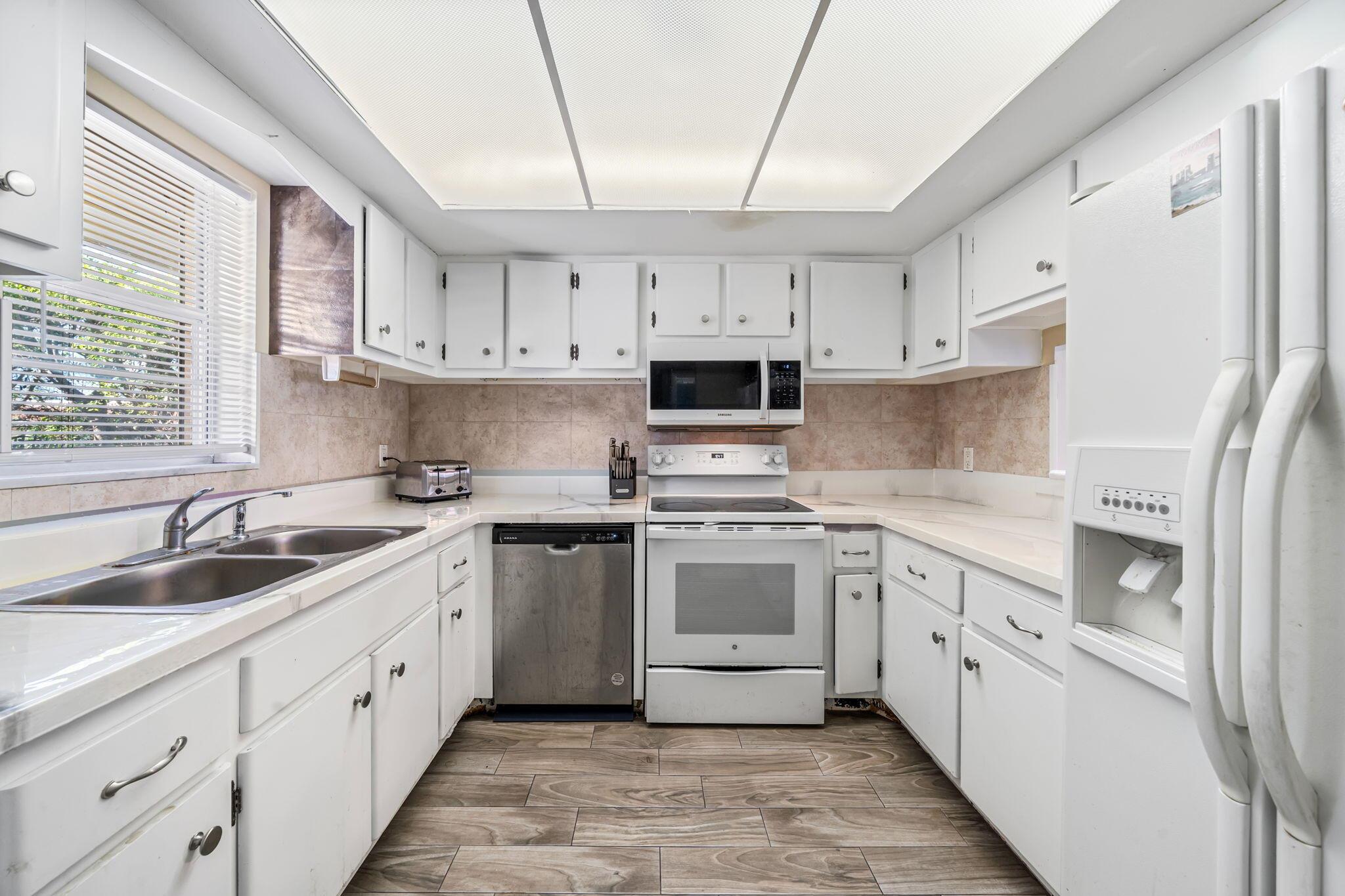 VILLAGE GARDEN CONDO APTS - Residential