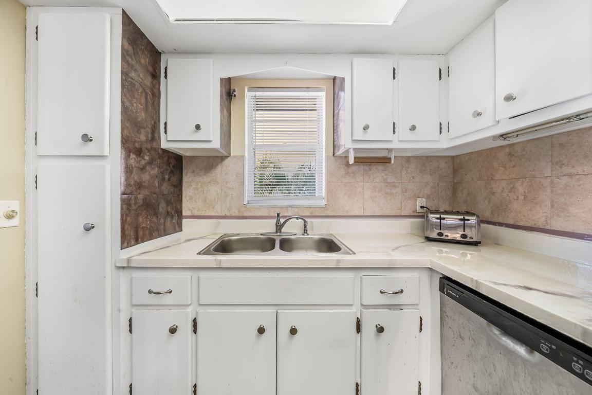 VILLAGE GARDEN CONDO APTS - Residential