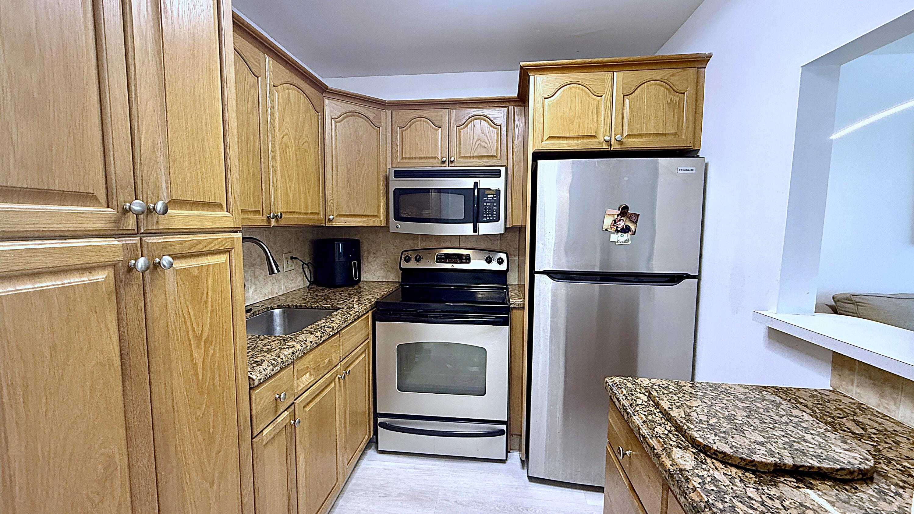 HARWOOD H CONDO - Residential