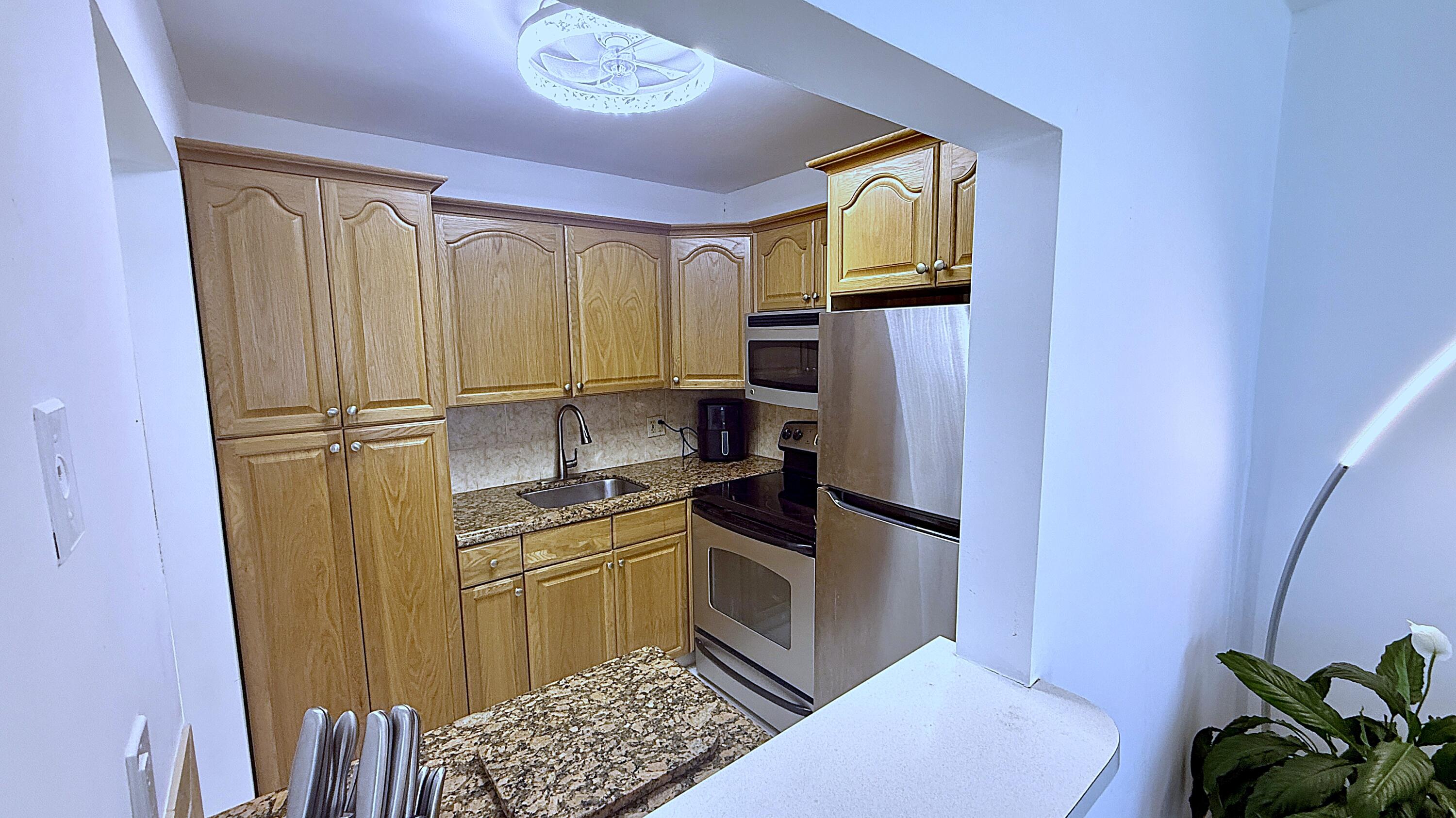 HARWOOD H CONDO - Residential