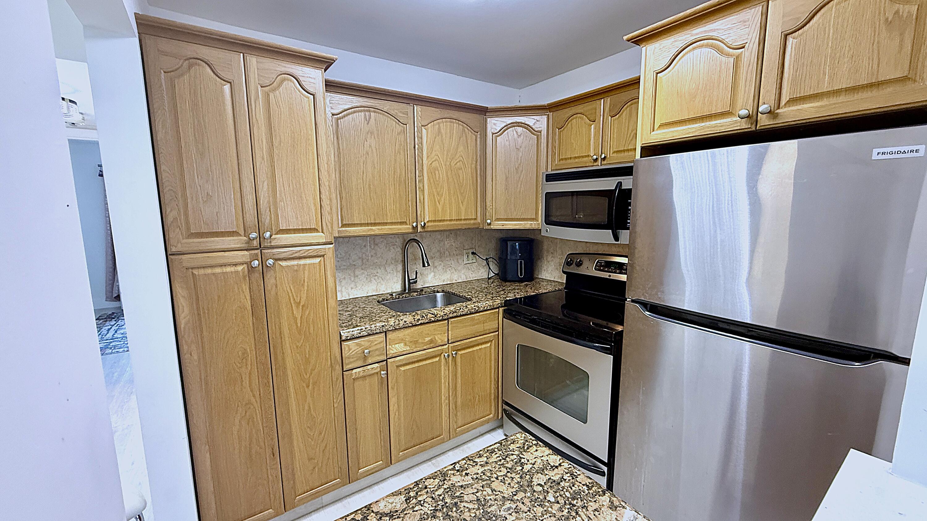 HARWOOD H CONDO - Residential