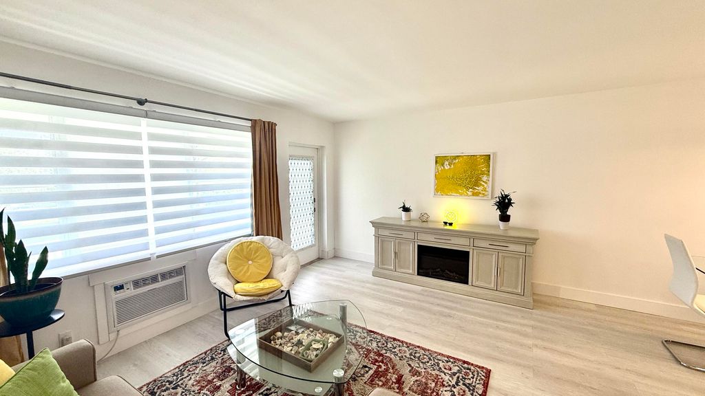 Photo of 78 Harwood H Crescent, Deerfield Beach, FL 33442 (MLS # B26023458)