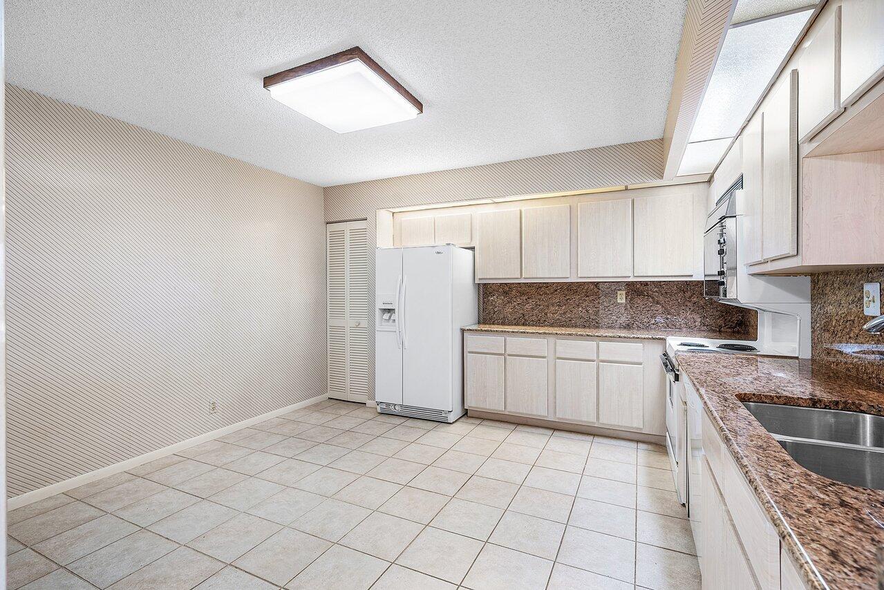 CORONADO AT HIGHLAND BEACH CONDO - Residential