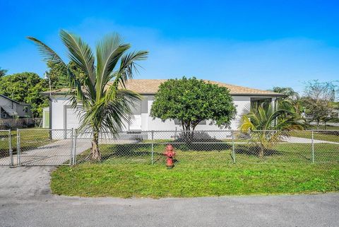 3527 Kirk Road Lake Worth Beach FL 33461
