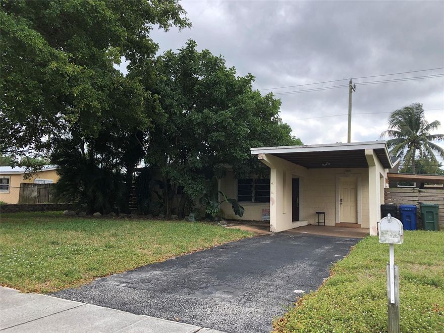 CASH ONLY!!! BRAND NEW KITCHEN NEWER APPLIANCES, LOTS OF POTENTIAL TO FINISH YOUR DREAM HOME. NO PERMITS ON THE JOB DONE. FABULOUS BACKYARD SO MUCH POTENTIAL!!!!
