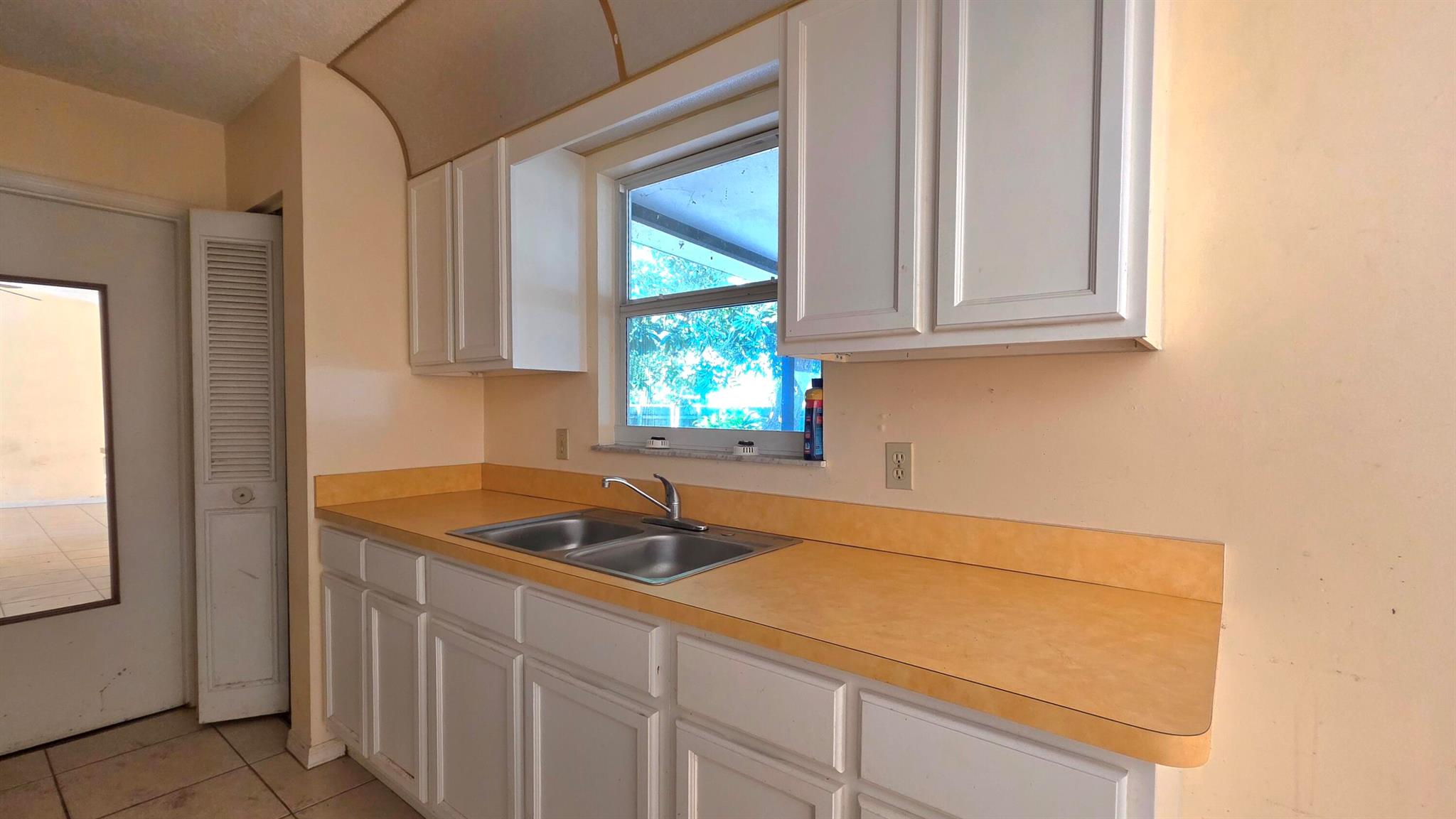 PORT ST LUCIE SECTION 18 - Residential Lease