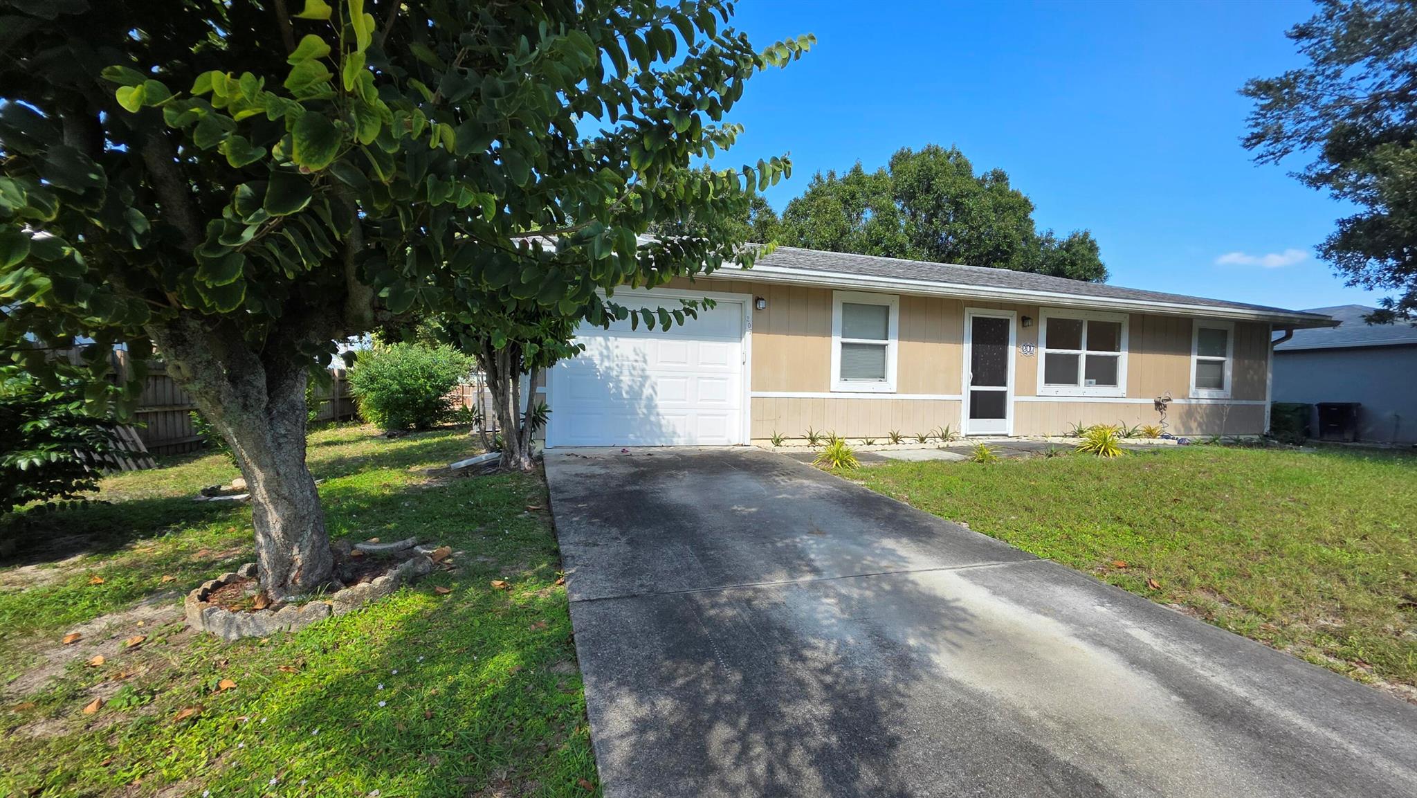 PORT ST LUCIE SECTION 18 - Residential Lease