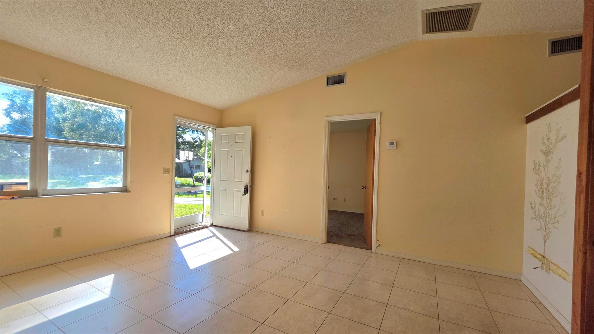 PORT ST LUCIE SECTION 18 - Residential Lease