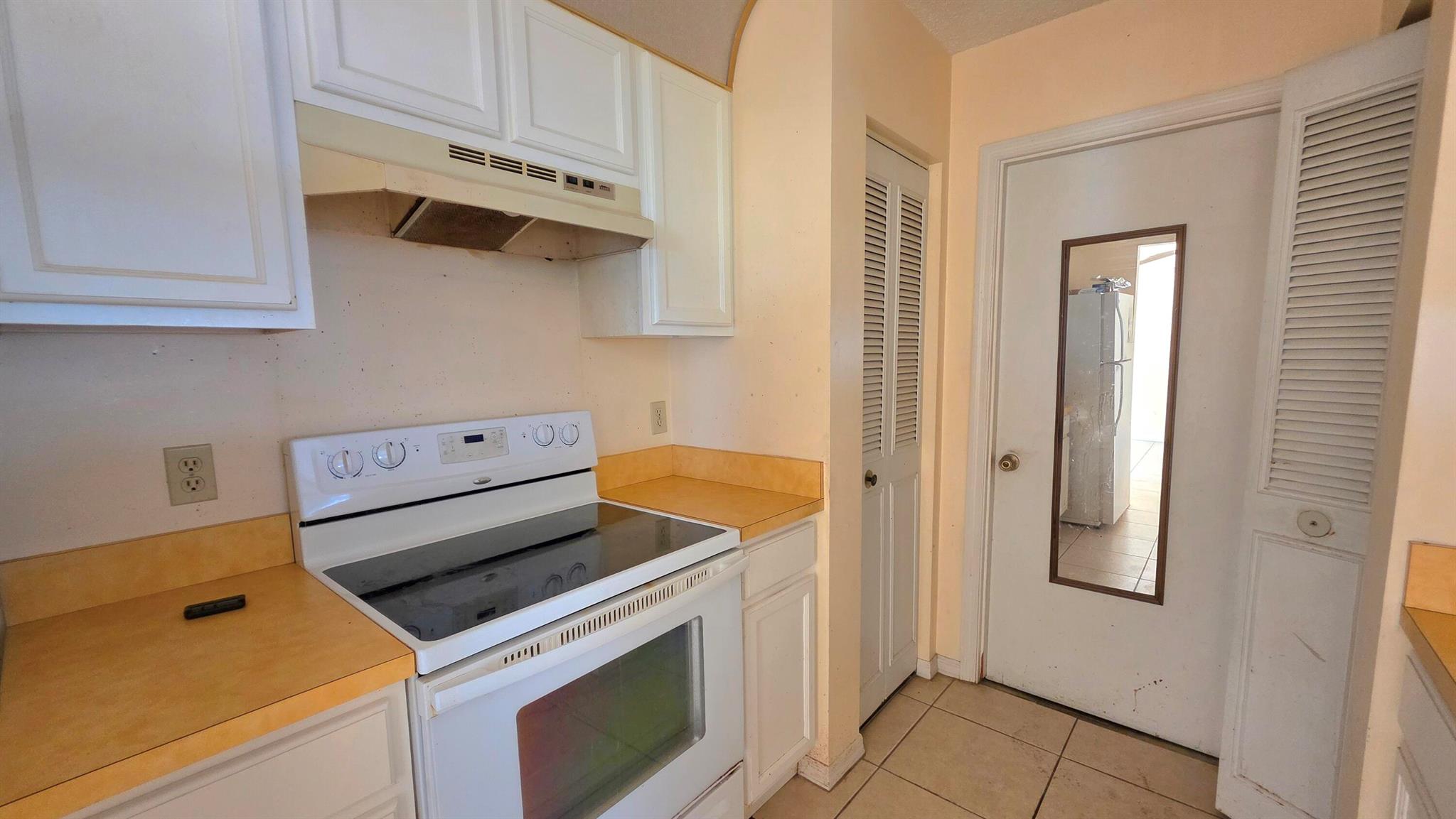 PORT ST LUCIE SECTION 18 - Residential Lease