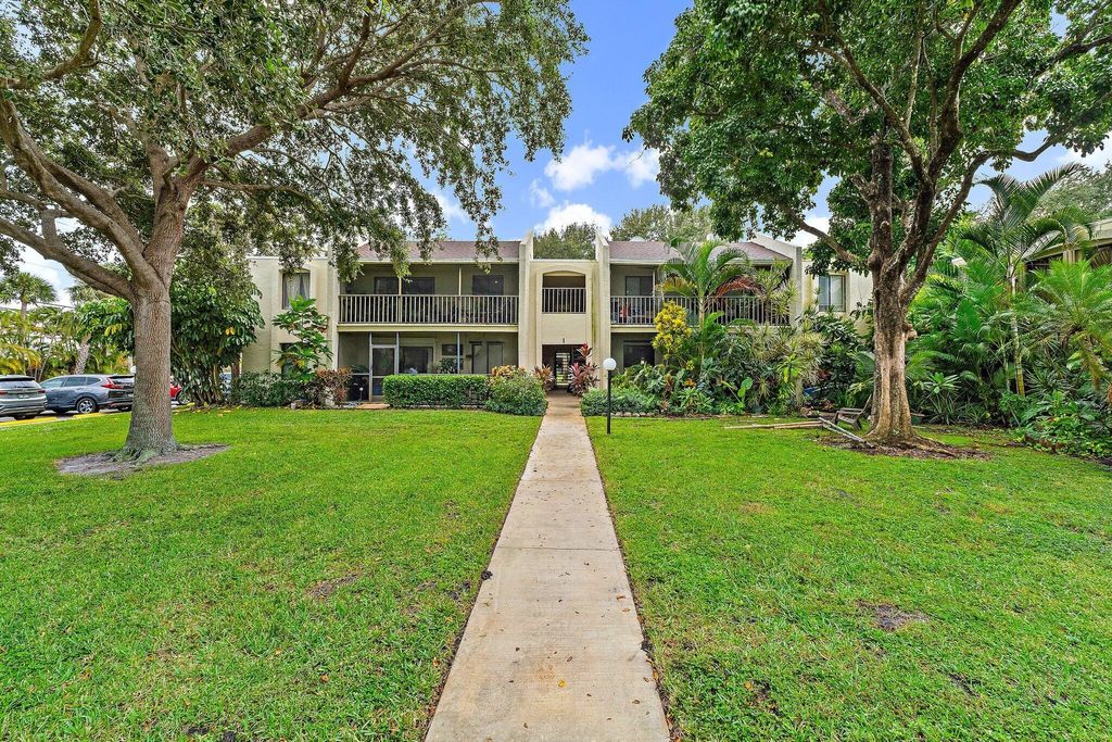 Photo of 150 Pineview Road #I4, Jupiter, FL 33469 (MLS # R11135115)