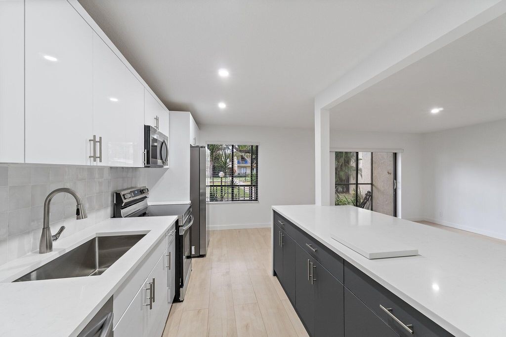 Photo of 150 Pineview Road #I4, Jupiter, FL 33469 (MLS # R11135115)